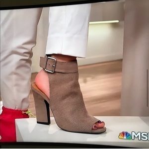 Gray buckle Qupid Booties